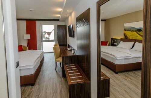 Weikersdorf am Steinfelde Hotel | Dorfmeister Business Hotel B&B