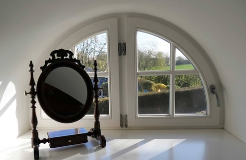 Stenderup Apartment | Doris Bedra - Apartment in the artist Kate