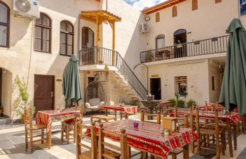 Sahinbey Hotel | Dostlar Konagi