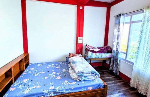 Bomdila Bed & Breakfast | DOUBLE BED DELUXE ROOM