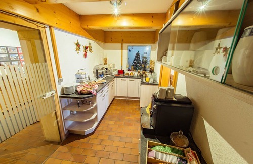 Fliess Apartment | Double bed room with breakfast - Europa Pension Tirol