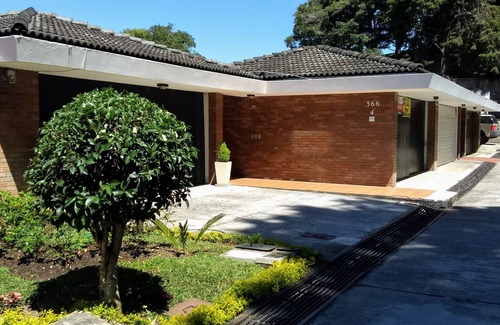 Guatemala City House | Double Bedroom Real View zone 15 Guatemala