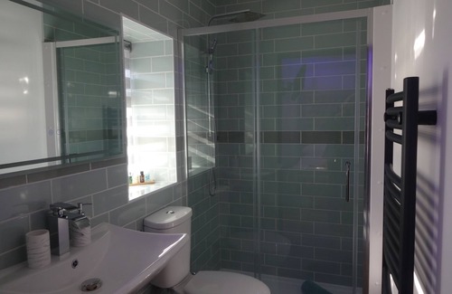 Wigton Other | Double bedroom with breakfast included at onsite Bistro close to Hadrian's Wall