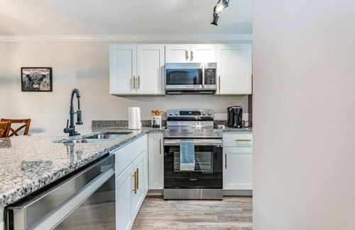Southeast Raleigh House | Double en suite townhome close to Wakemed
