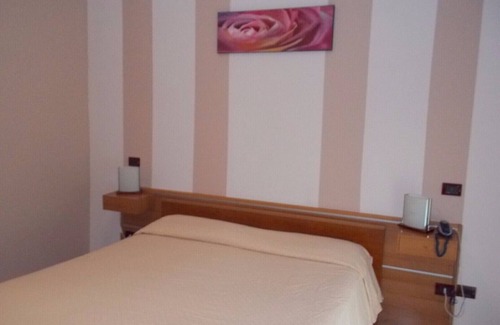 Ospedaletto D'Alpinolo Hotel | DOUBLE ROOM - ROYAL HOTEL