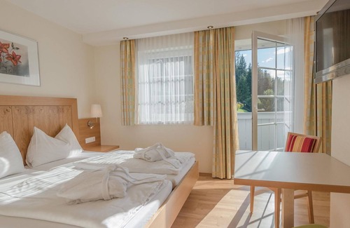 Haus im Ennstal Cottage | Double room deluxe half board - Cafe Pension Kitzer