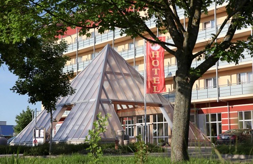 Bad Windsheim House | Double room for single use - Kurhotel Pyramide AG