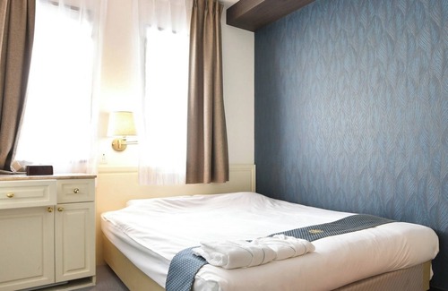 Nishishinsaibashi Hotel | Double room Nonsmoking | For consecutive ni/Osaka Ōsaka