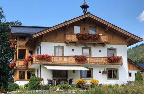 Faistenau Apartment | Double room with balcony and lake view - Haus Hirschpoint