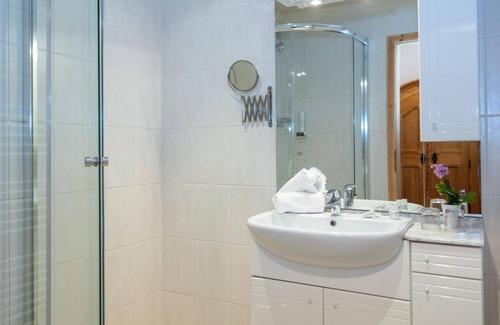 Woerth House | Double room with shower, toilet - Andrelwirt, * Hotel Landgasthof