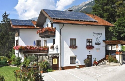 Thaur Apartment | Double room with shower and WC 5 - Gästehaus Sonnenheim