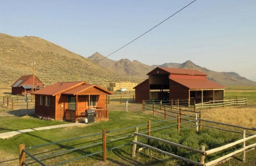 Blaine County Apartment | Double Twin Private Room with Bathroom