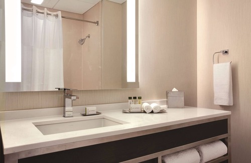 Chinatown Hotel | DoubleTree by Hilton Boston - Downtown