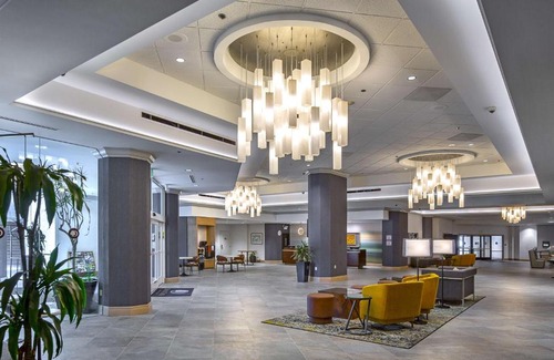 Modesto Hotel | DoubleTree by Hilton Modesto