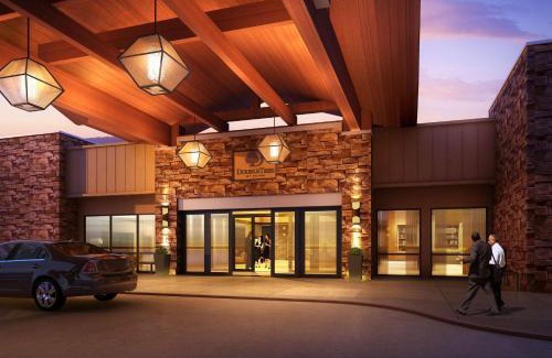 Green Tree Hotel | DoubleTree by Hilton Pittsburgh-Green Tree
