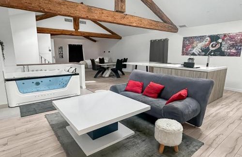 Clermont-l'Herault Apartment | Douceur et détente Balneo