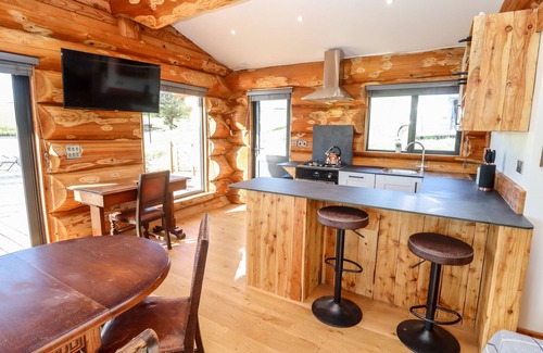 Upper Sapey Cottage | Douglas Cabin