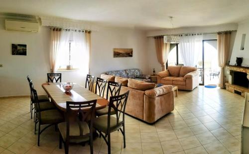Dempla Apartment | Douranakis house Seaview Apartment