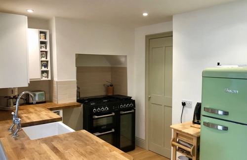 Winchcombe Cottage | Dove Cottage beautifully restored Tudor cottage sleeps 6 or 7