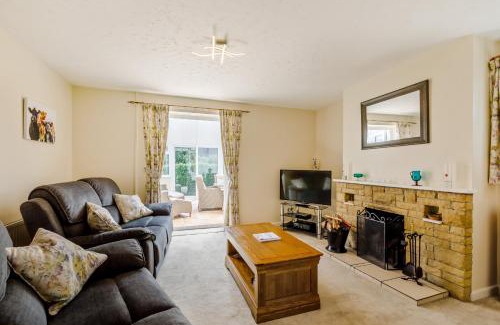 Crewkerne House | Downside