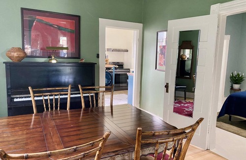 York Apartment | Downstairs@TheVictorian: Downtown and Dog-Friendly