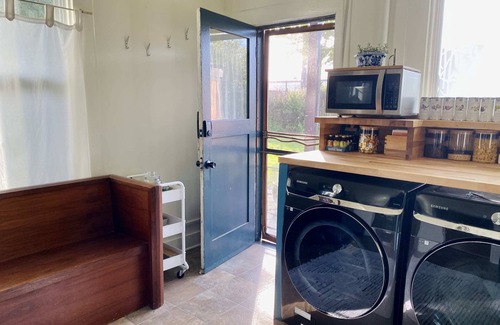 York Apartment | Downstairs@TheVictorian: Downtown and Dog-Friendly