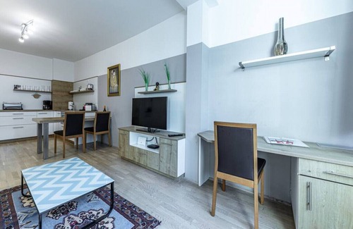 Wieden Apartment | Downtown 2 Room Opera Apartment 9
