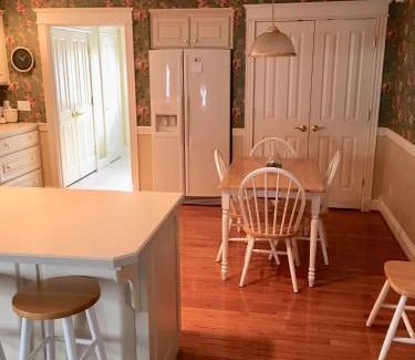 Lebanon Villa | Downtown abode in the heart of the Bourbon Trail