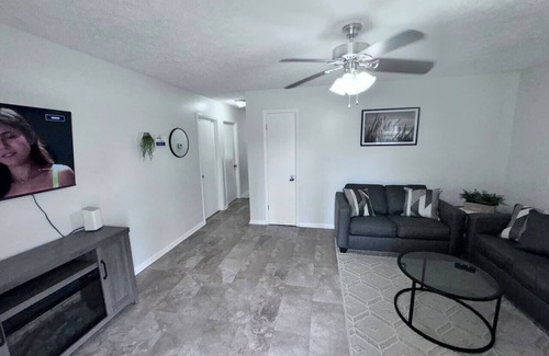 Pooler Apartment | Downtown and Near, I-95. Pets are allowed