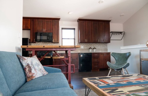 Old Town Apartment | Downtown and super nice large 1 bedroom. Private. 3 blocks to Main Street