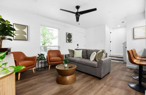 South Lamar Apartment | Downtown Austin - Workspace, Near SoCo 2BR