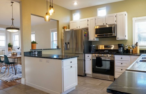 Longmont House | Downtown, beautifully remodeled entire home