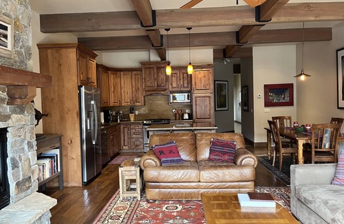 Bigfork Condo | Downtown Bigfork, 1 Bedroom Luxury Condo overlooking the Swan River