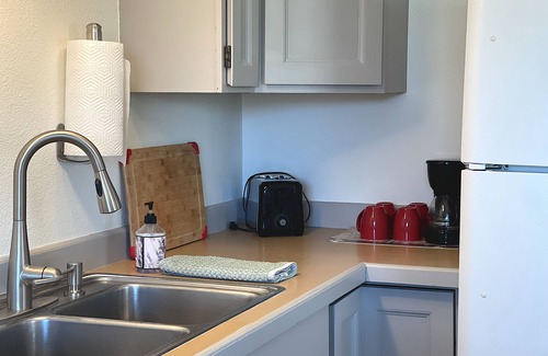 Cody House | Downtown Cabin- pet friendly, walking distance to Mentock Park