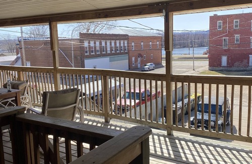 Cassville Apartment | Downtown Cassville