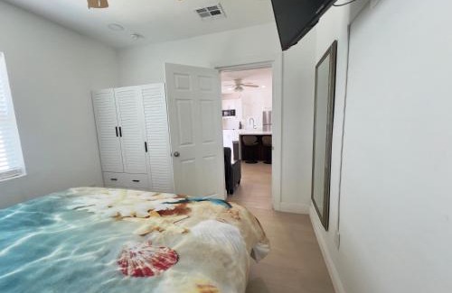 North Hyde Park Apartment | Downtown Central 1B-1B #2