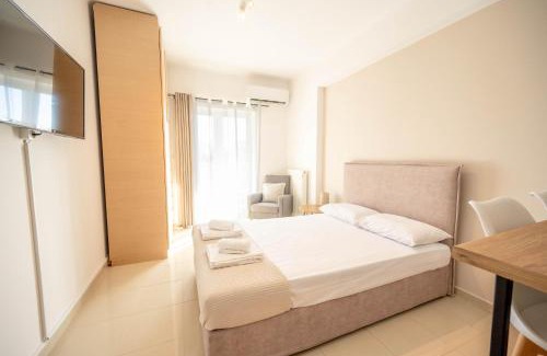 Korinthos Apartment | Downtown Comfy Studio