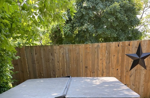 Brockville House | Downtown Escape- Cozy updated home with Hottub
