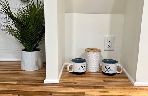 Grand Haven Cottage | Downtown Grand Haven stylish retreat