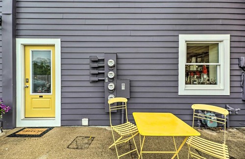 Grand Haven Apartment | Downtown Grand Haven Apt Less Than 1 Mi to Lake Michigan