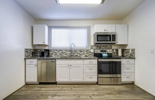 Prescott House | Downtown Historic Charm with Modern Comfort