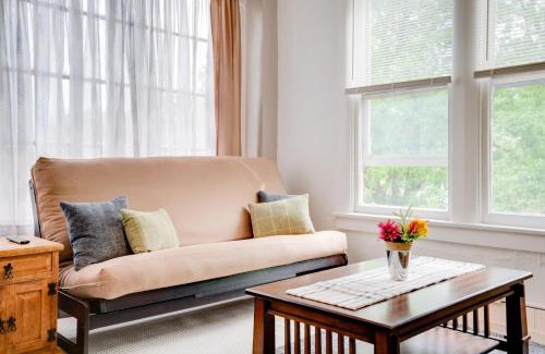 Schertz Apartment | Downtown Schertz Vacation Rental Near Restaurants!