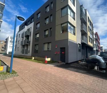 Teigar Apartment | Downtown studio by the sea
