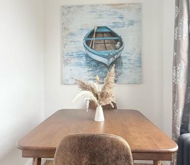 East Avenue Apartment | Downtownrochesterretreatstylishstudiowithkitchen
