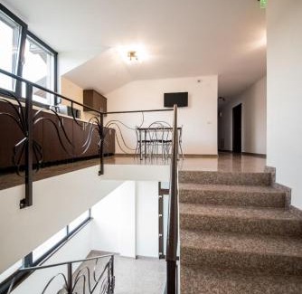 Mioveni Hotel | Dr House