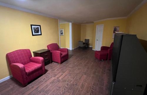Fayette Hotel | Dragon INN & Suites