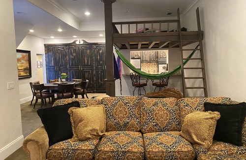 Mount Olympus House | Dragonfly Inn
