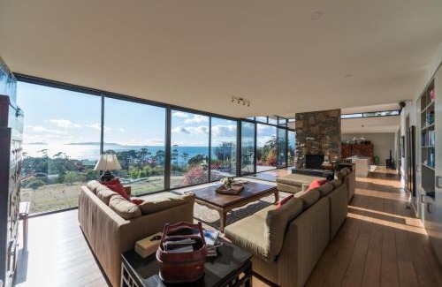 Rocky Hills House | Dragonfly Lodge