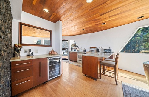 Idyllwild House | Dramatic Geodesic Dome with amazing views, AC, spa and walk to town cold tub