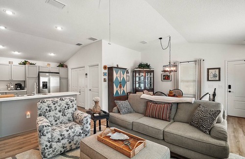 Okahumpka House | Draper Villa Getaway (Lake Denham)